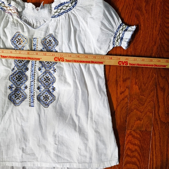 Grecian White Patterned Blouse Size S - Picture 3 of 5